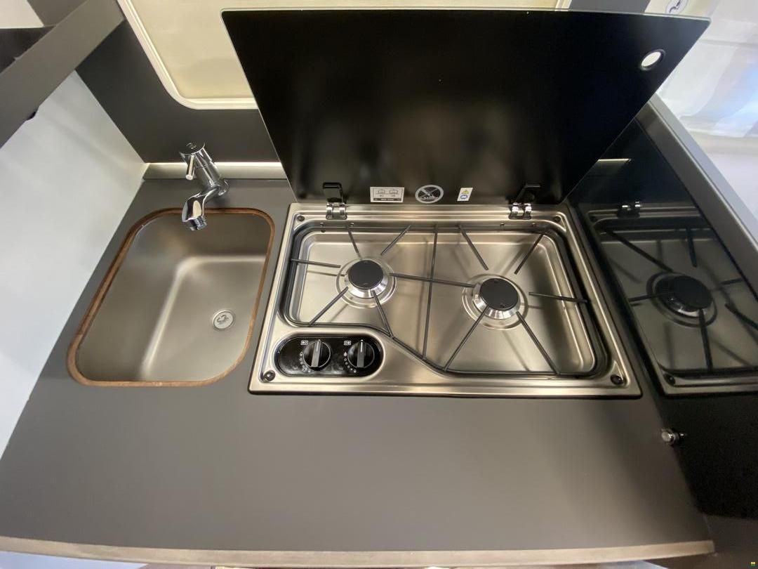 Roller Team Zefiro 266TL, Fiat 2.2MJ 140PS Automat