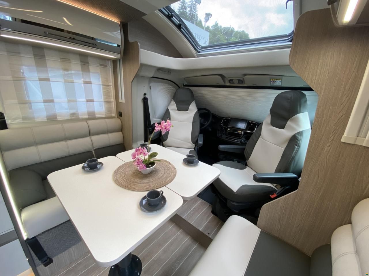 Roller Team Zefiro 266TL, Fiat 2.2MJ 140PS Automat