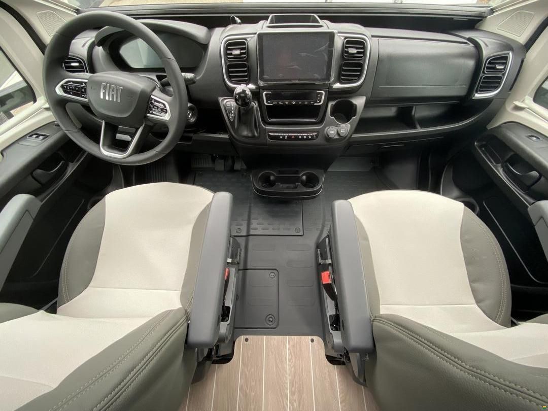 Roller Team Zefiro 266TL, Fiat 2.2MJ 140PS Automat