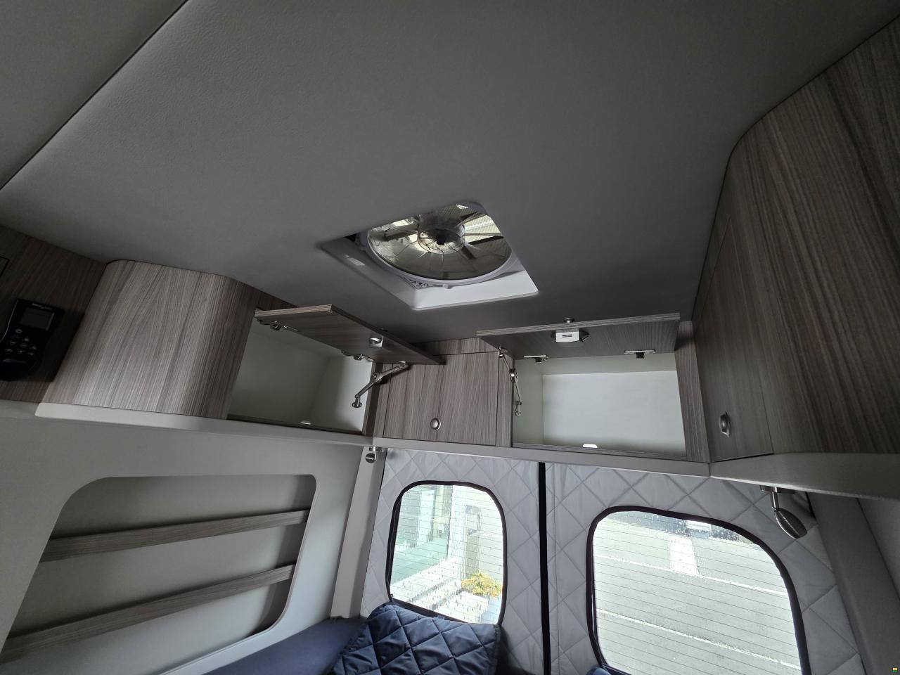 Innova Roadtrip 595L; Sprinter 4x4