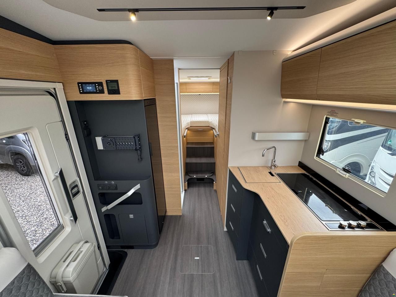 Adria Coral 670 DL 60 Years Selection Deluxe