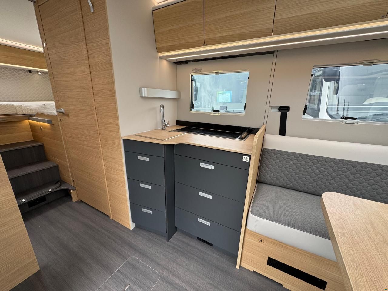 Adria Coral 670 DL 60 Years Selection Deluxe