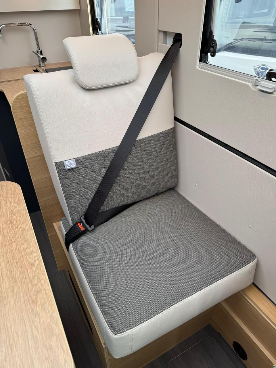 Adria Coral 670 DL 60 Years Selection Deluxe