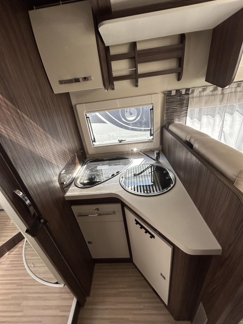 Benimar Tessoro T495UP