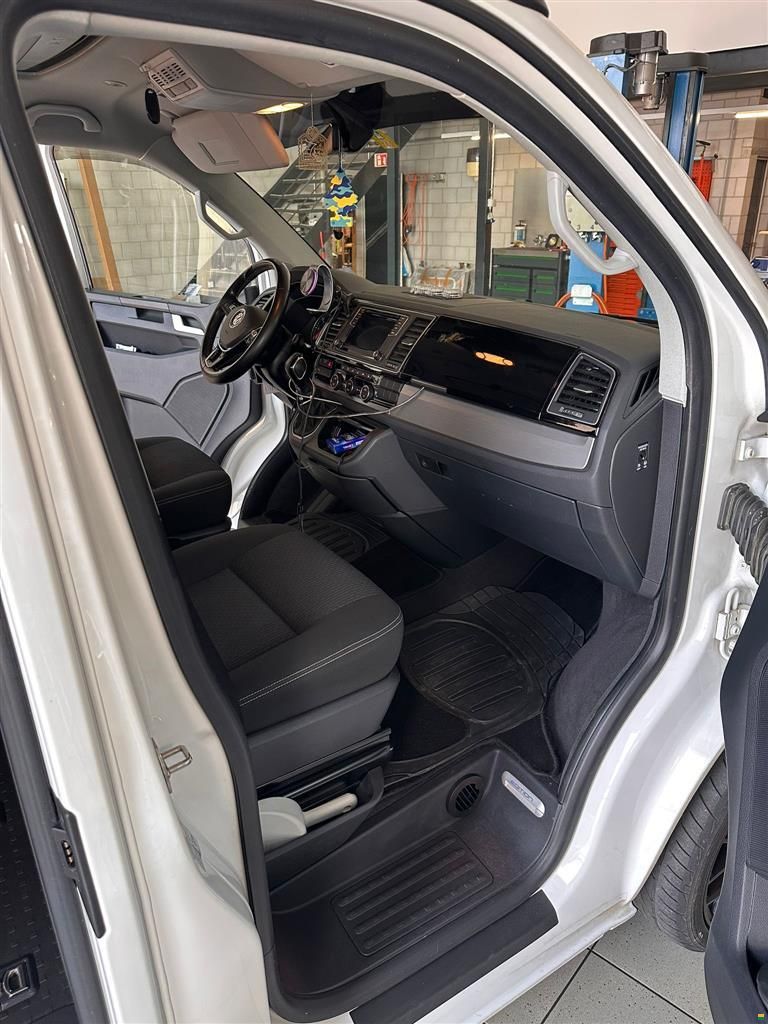 Volkswagen California Beach