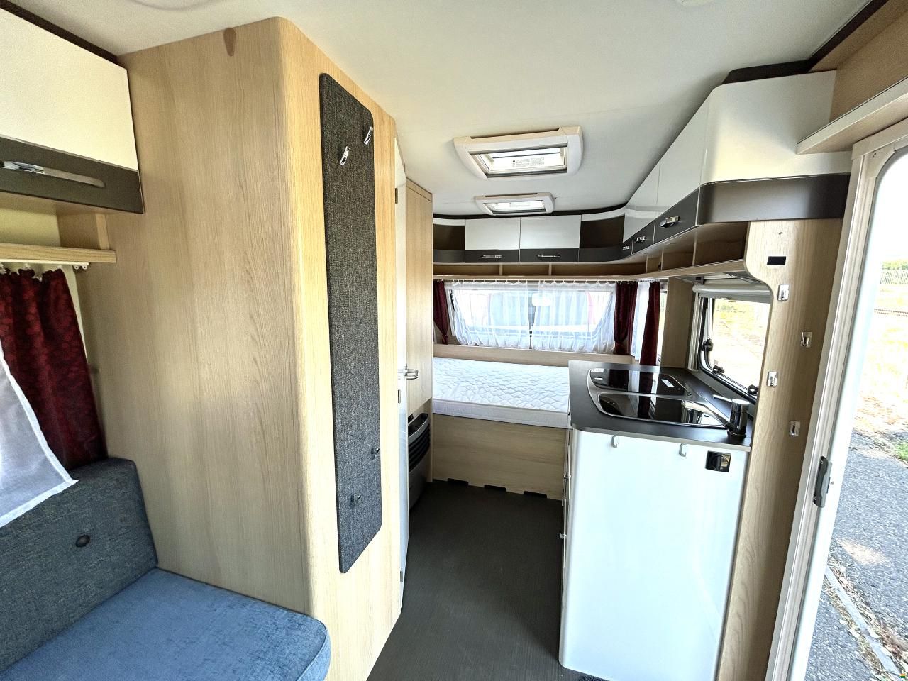 Eriba Living 425