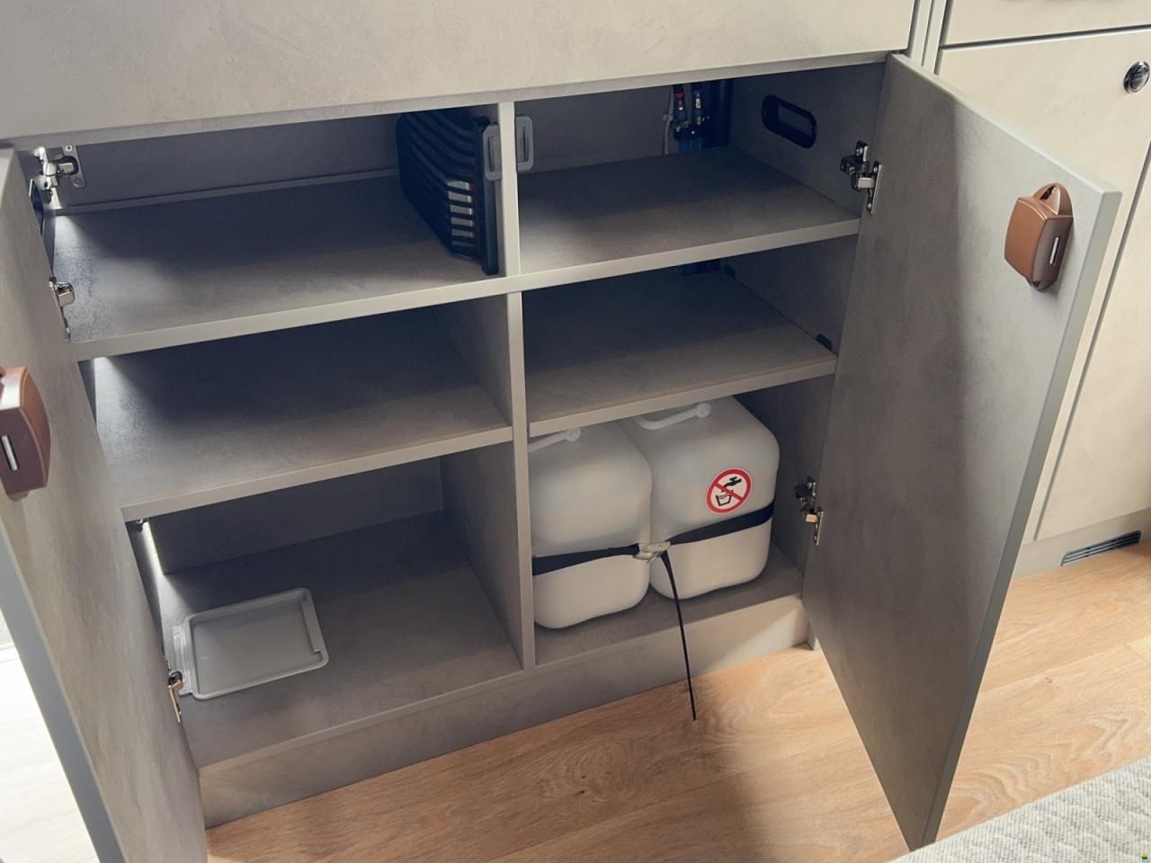 Crosscamp CV Flex 541 3.5t L2H2 2.2TD140