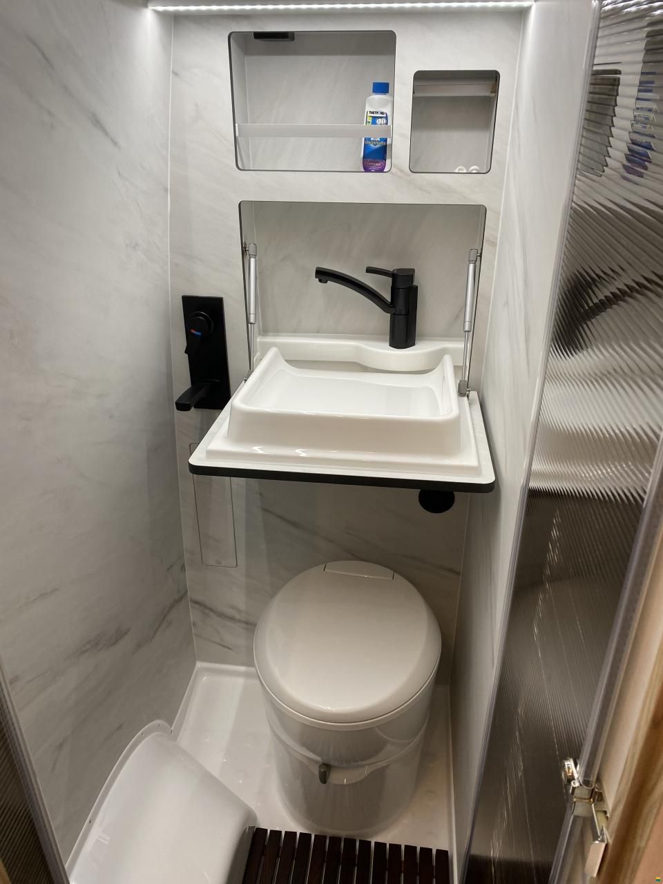 Globe-Traveller Voyager X