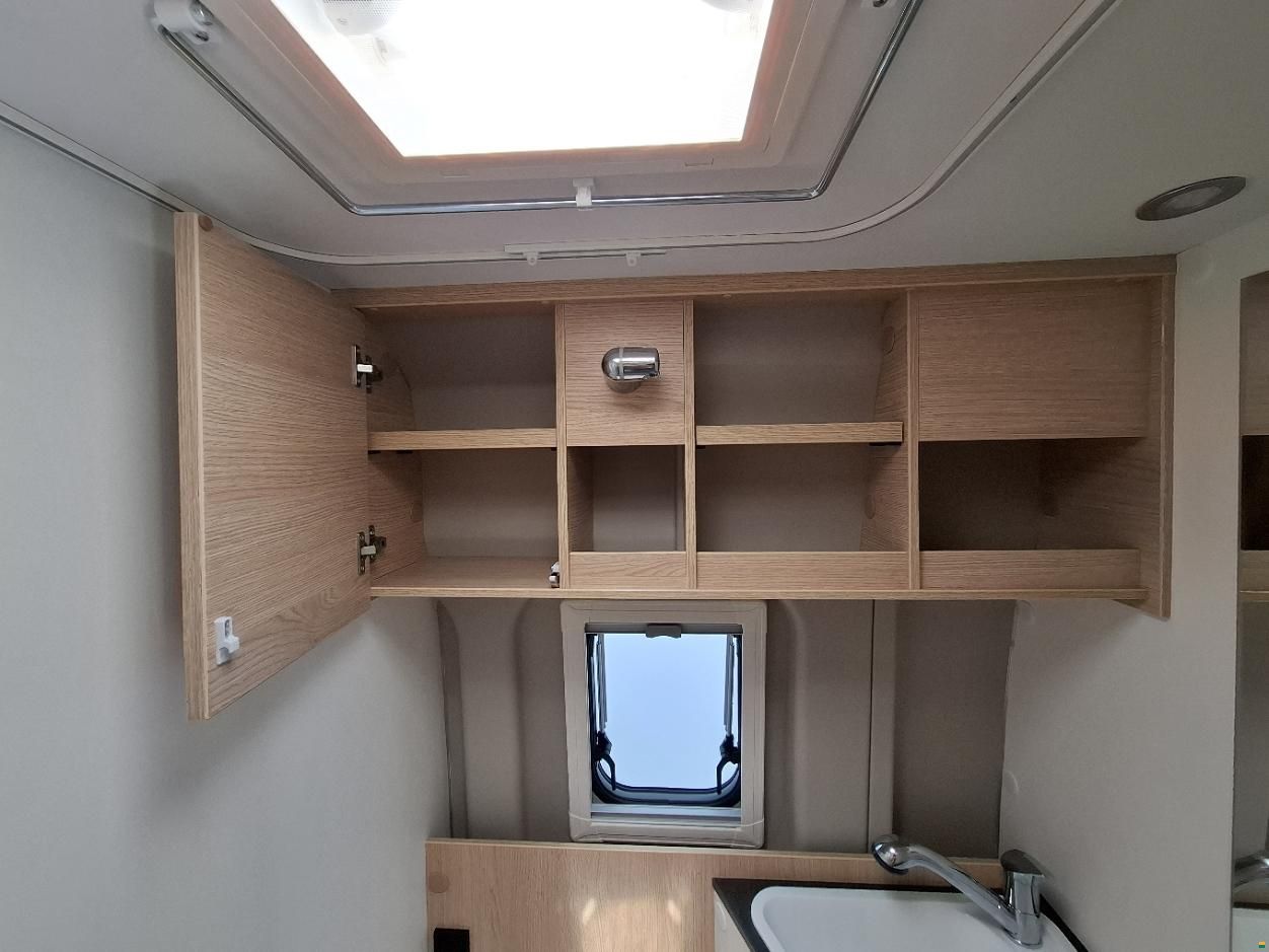 Sunlight Cliff Adventure 600