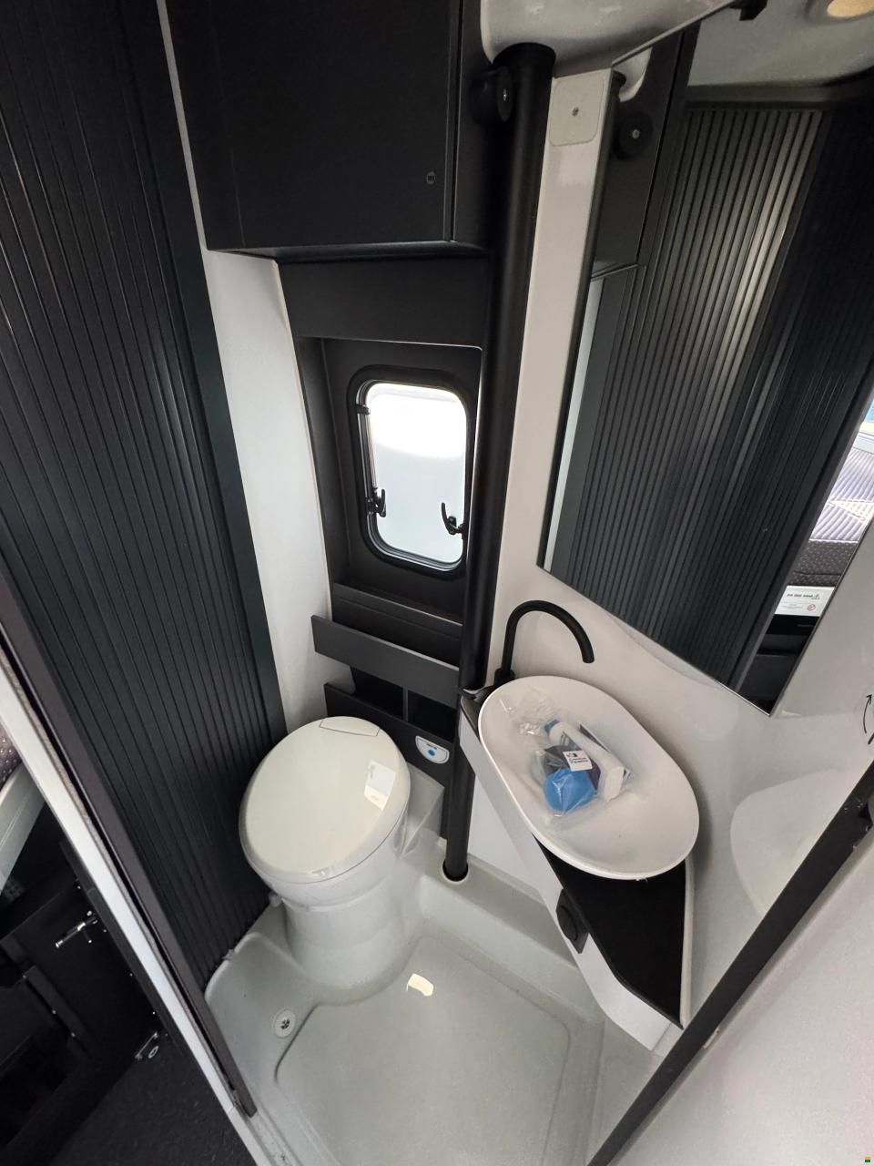 Adria Twin Supreme 640 SGX