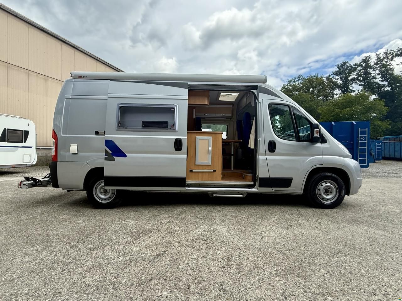 Eura Mobil Quixtra - Travelvan