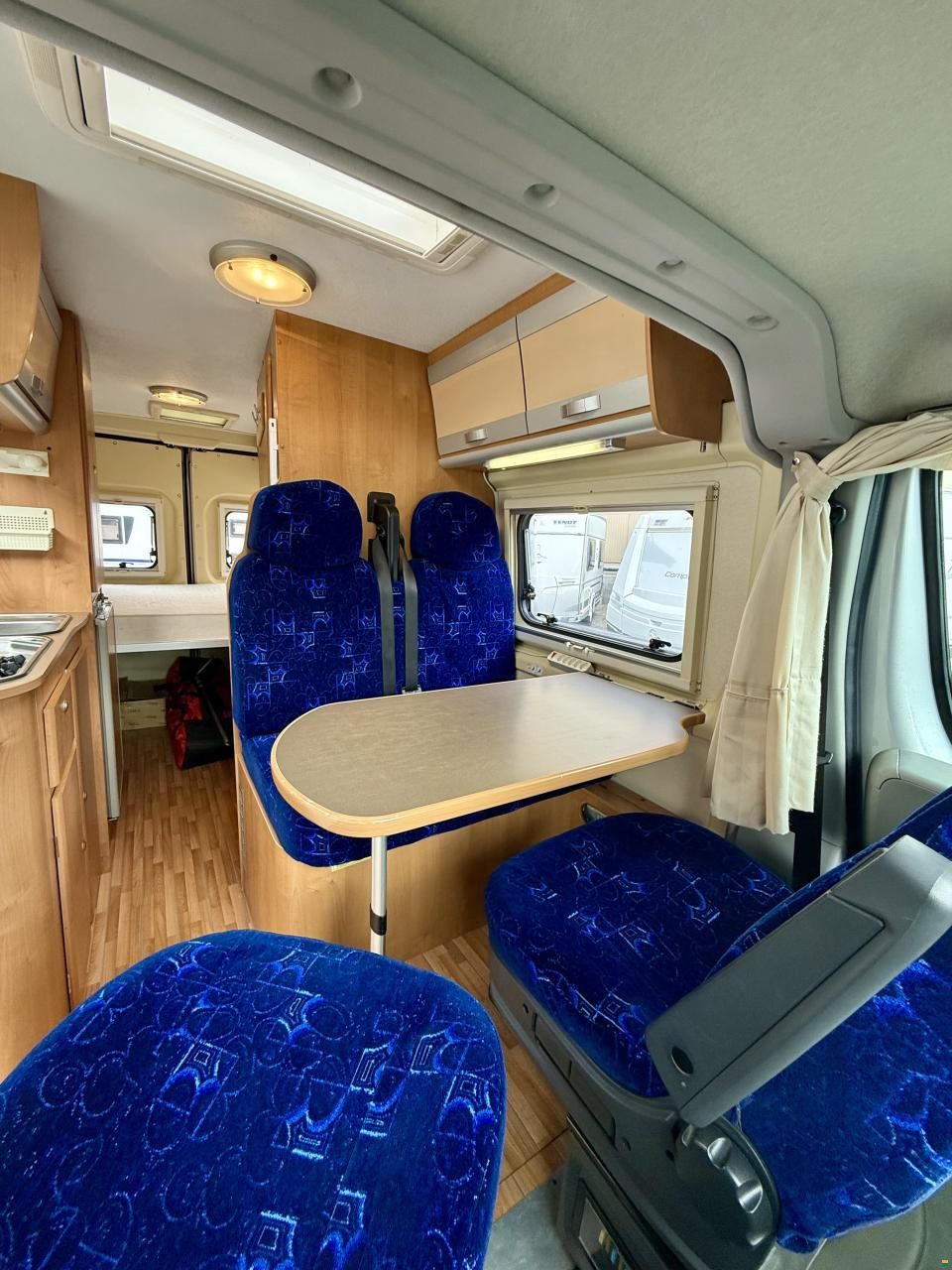 Eura Mobil Quixtra - Travelvan