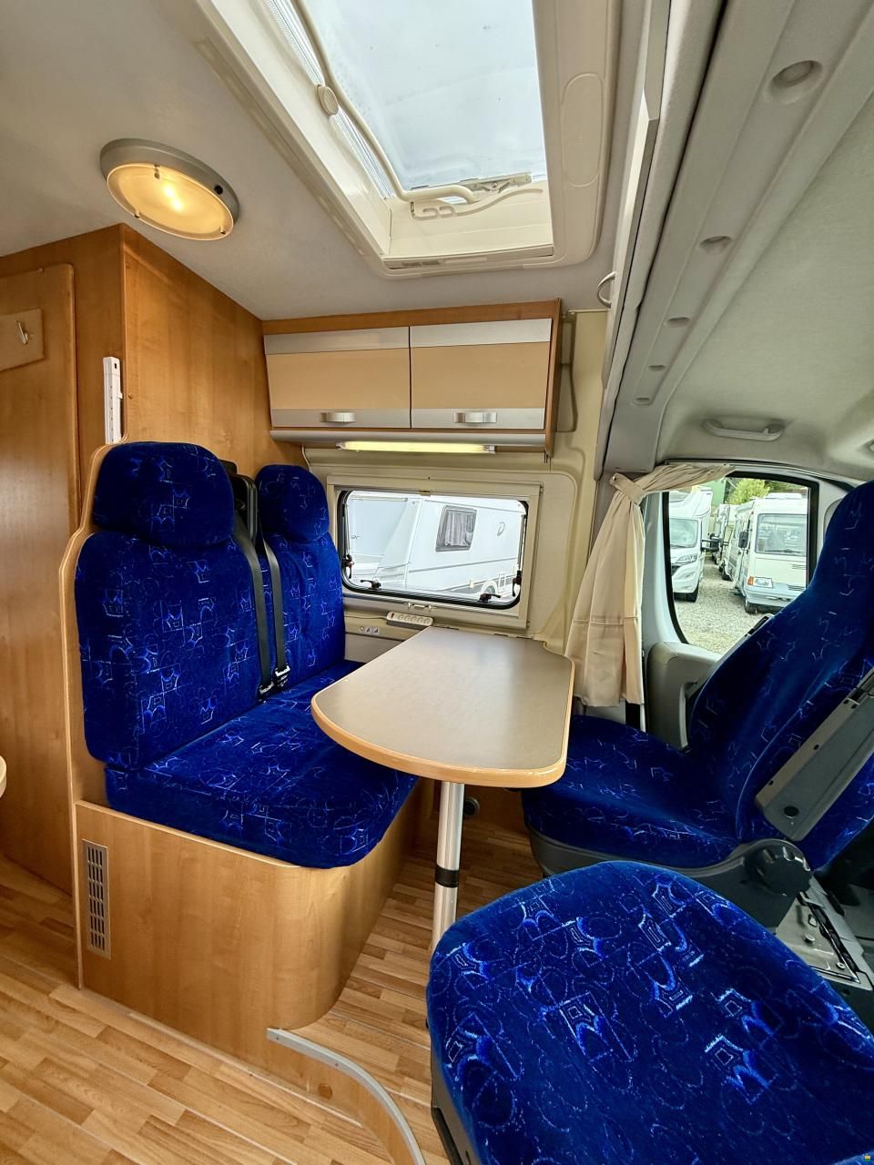 Eura Mobil Quixtra - Travelvan