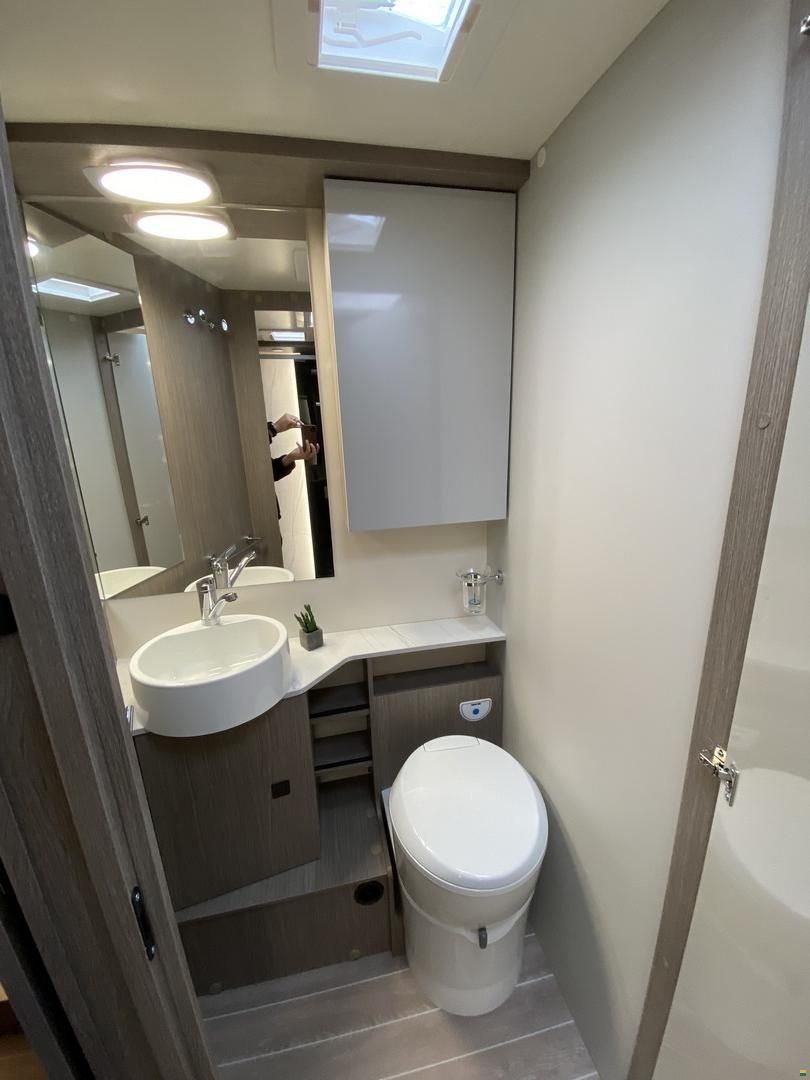 Roller Team Zefiro 267 TL, Ford 2.0TDCi 165PS Autom.