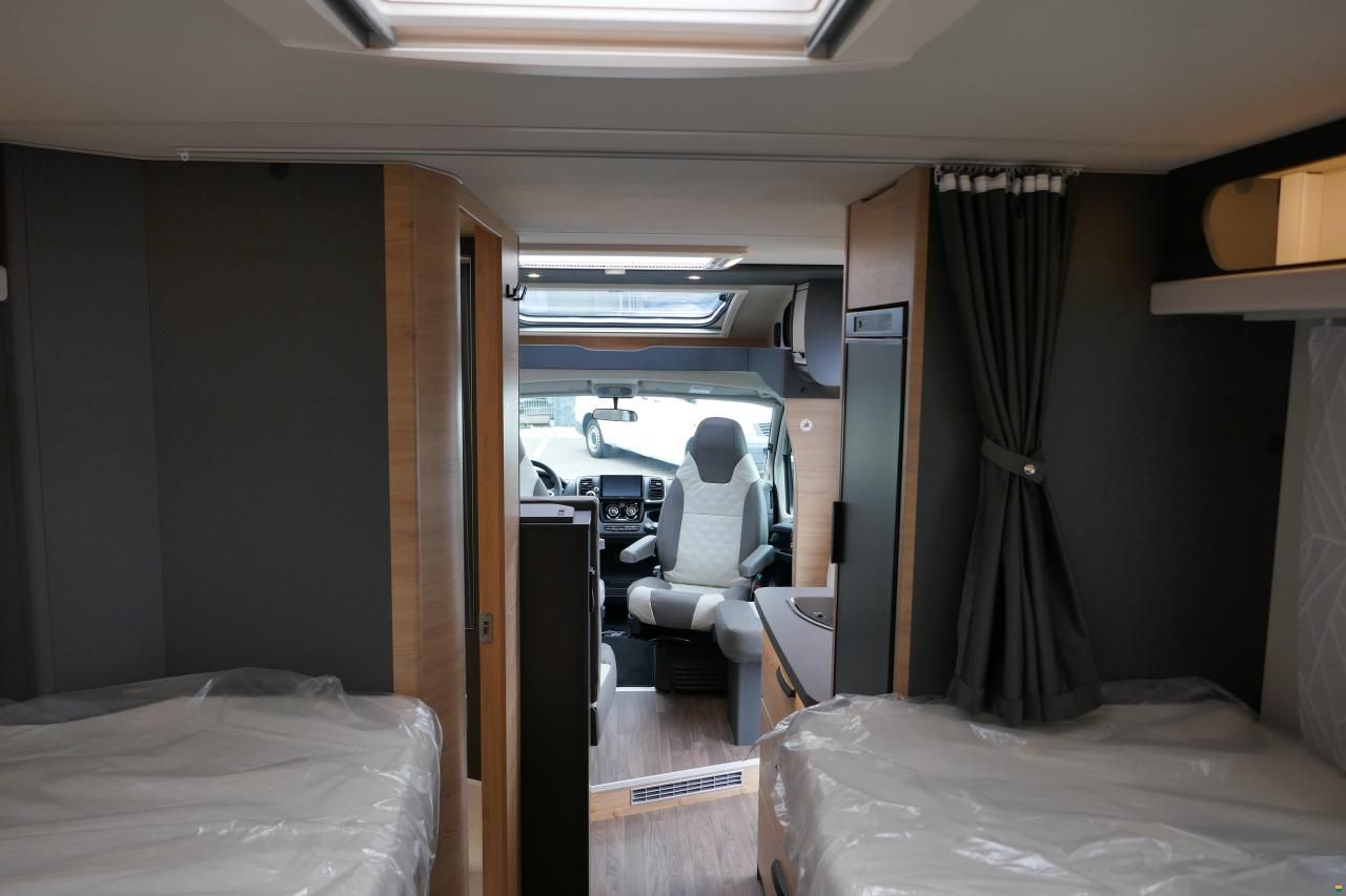 Knaus L!VE TI 650 MEG Platinum Selection