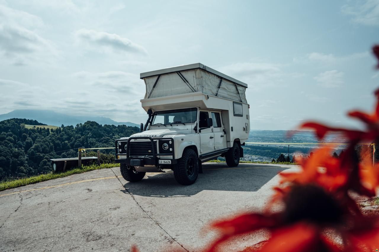 Land Rover Defender 130 Expedition