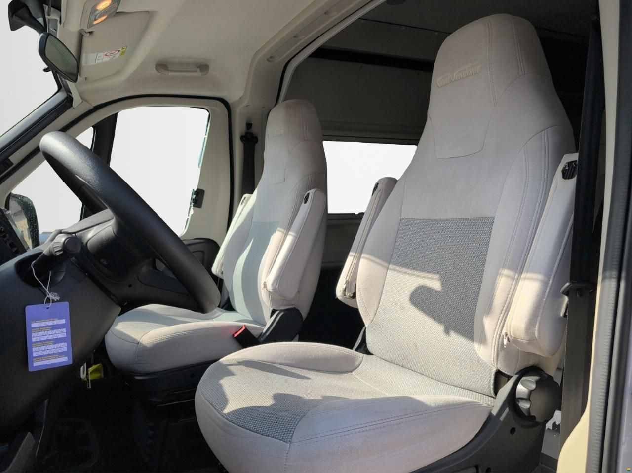 Font Vendôme Rando Van