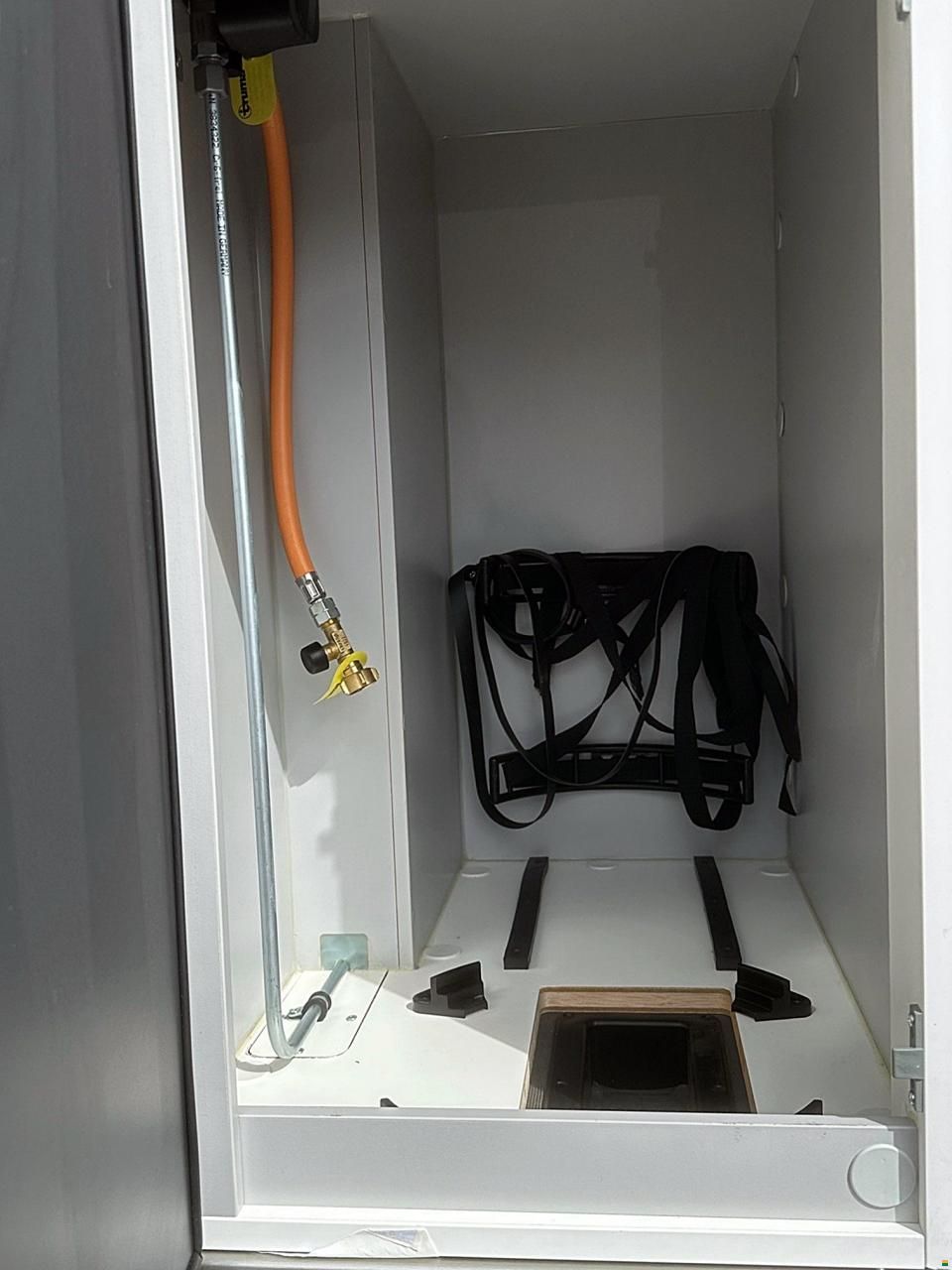 Pilote V 630 J 2.2 9G-AUTOMAT MJ