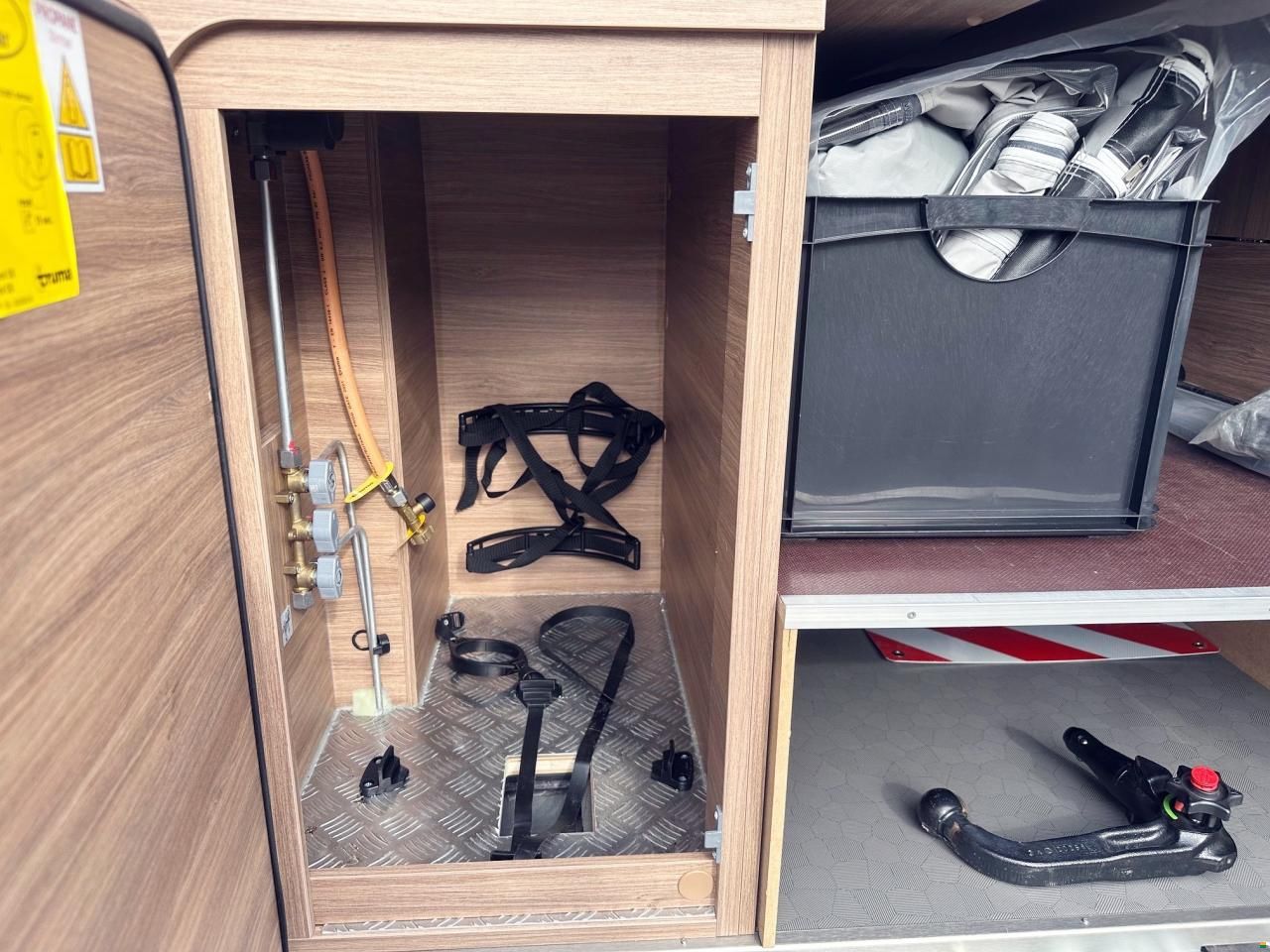 Pilote V 600 J PREMIUM 2.3 9-GANG AUTOMAT MJ160