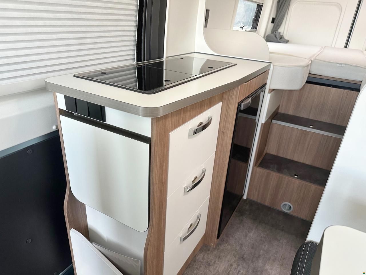 Pilote V 600 J PREMIUM 2.3 9-GANG AUTOMAT MJ160