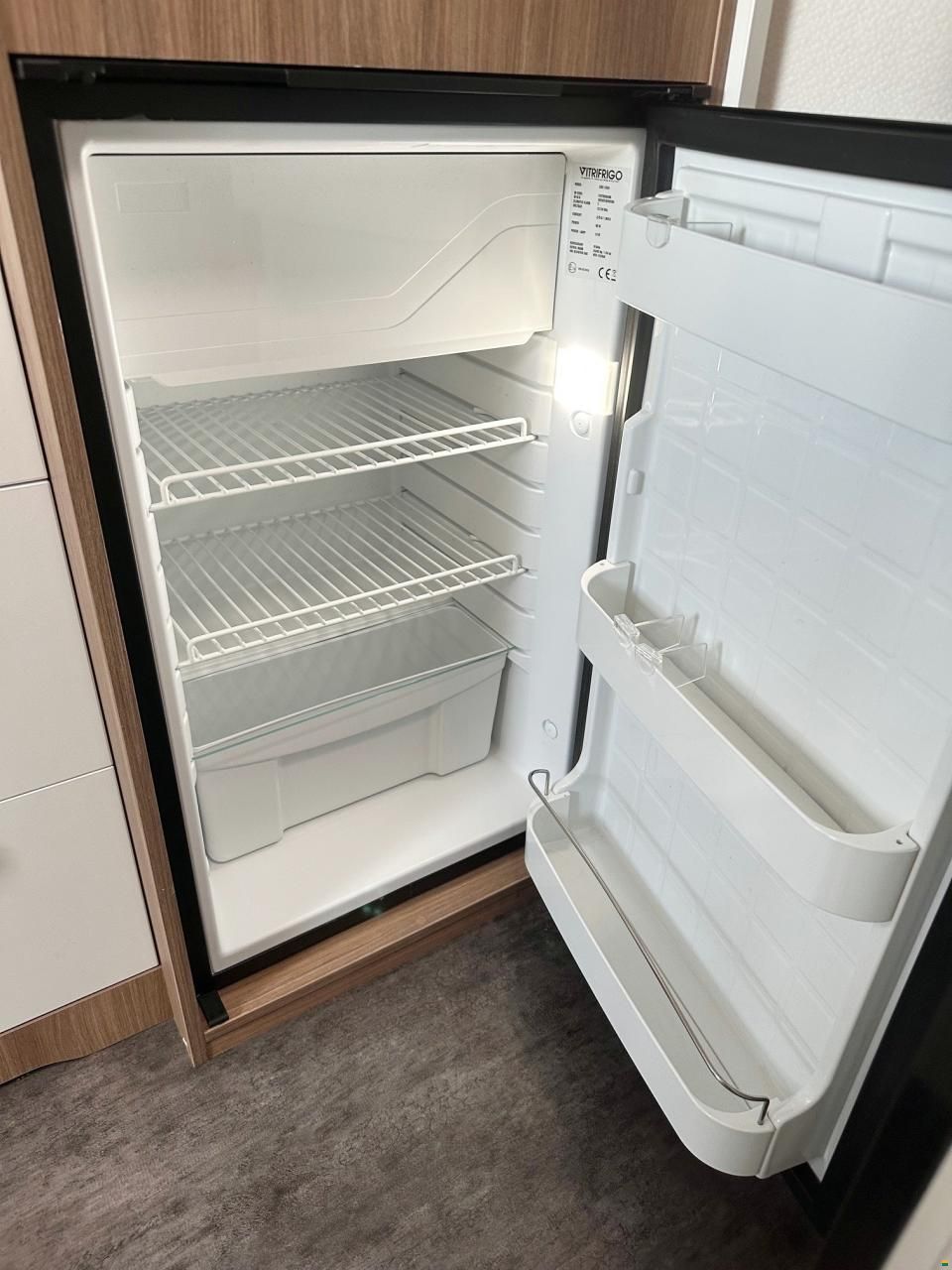 Pilote V 600 J PREMIUM 2.3 9-GANG AUTOMAT MJ160