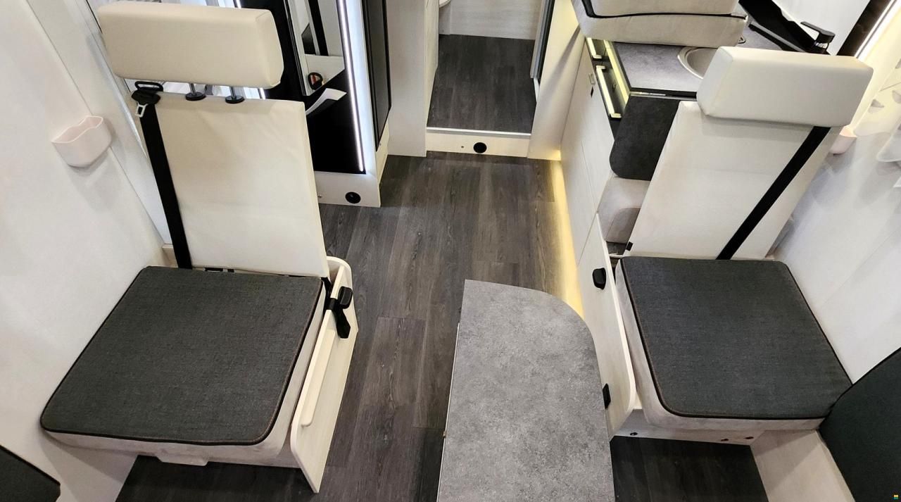 Challenger 380 Graphite Ultimate Edition