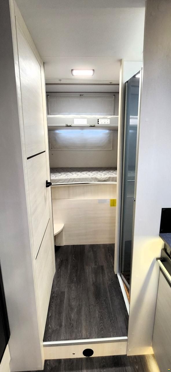 Challenger 380 Graphite Ultimate Edition