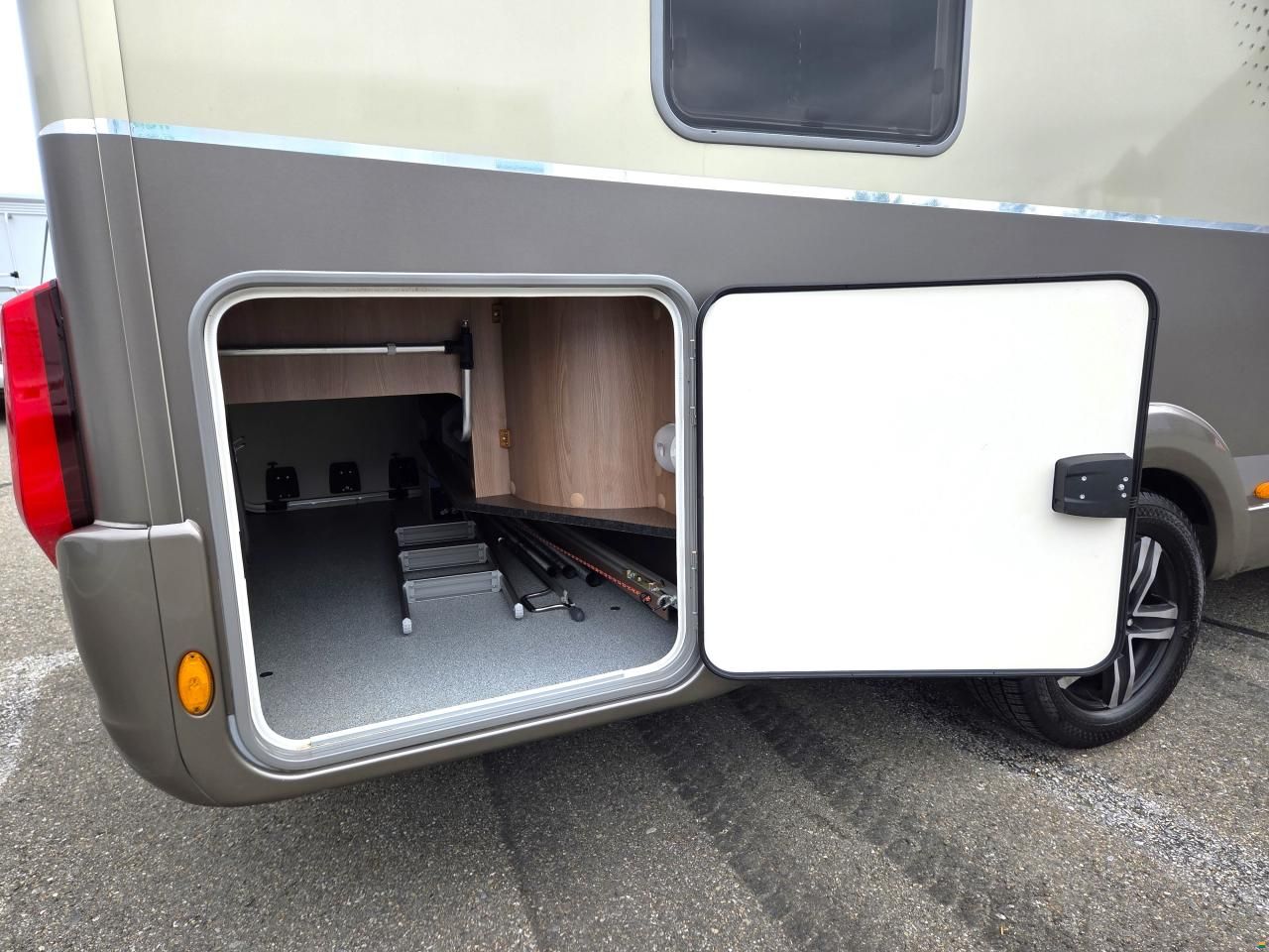 Bürstner IXEO I 746