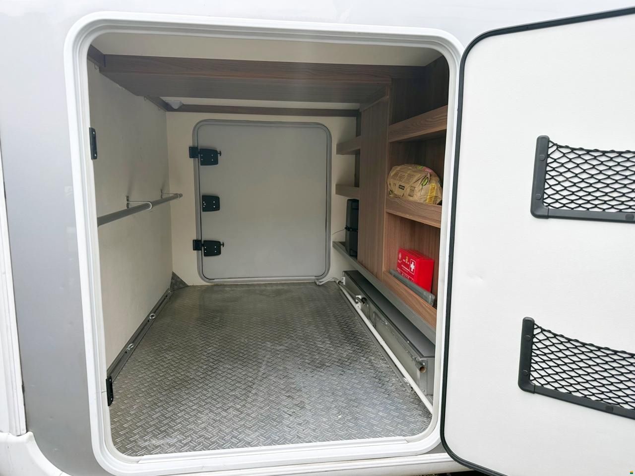 Knaus SKY I 700 PLUS LEG AUTOMAT MJ150