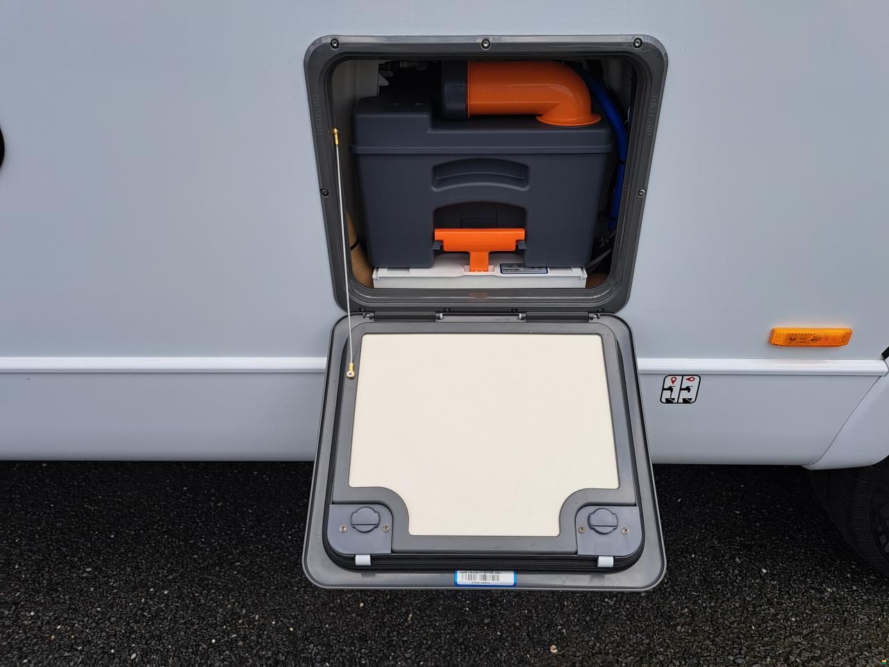 Bürstner Lineo T 700