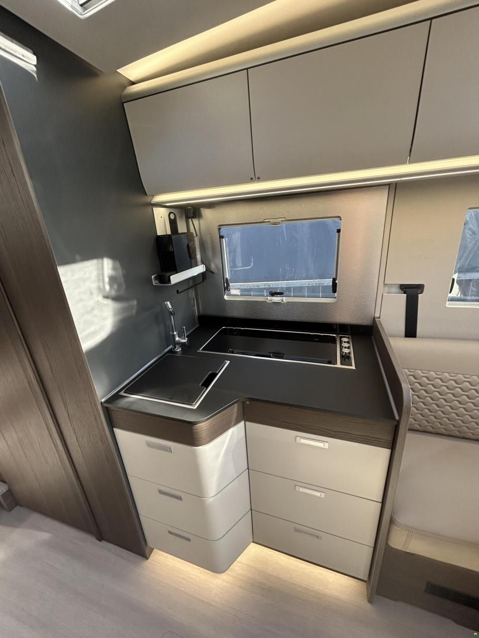 Adria Coral Supreme 670 DL