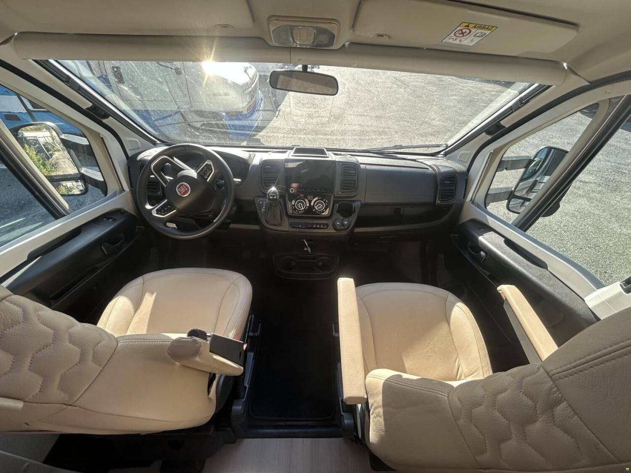 Adria Coral Supreme 670 DL