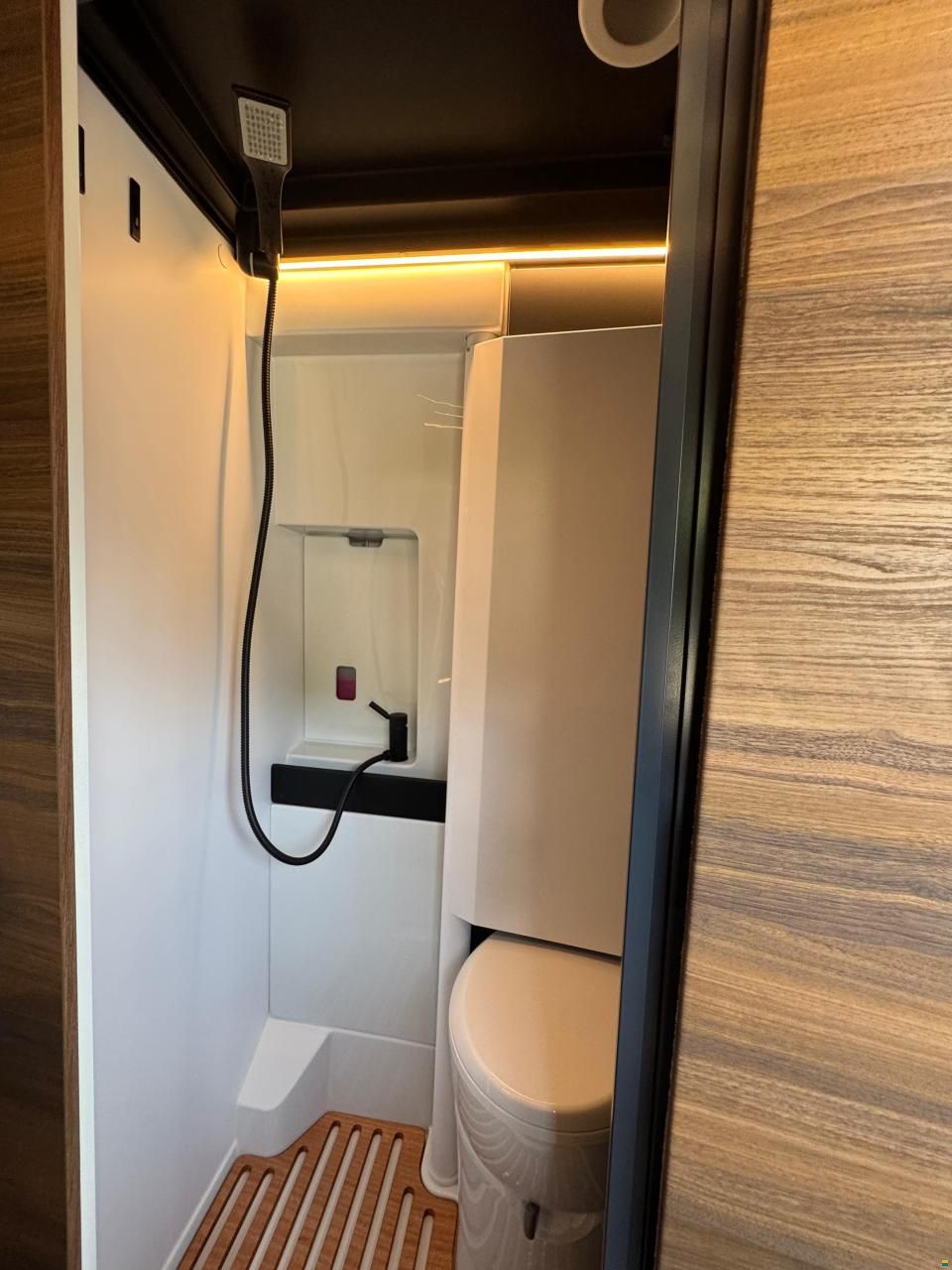 Adria Supertwin MB 600 SPB 4x4