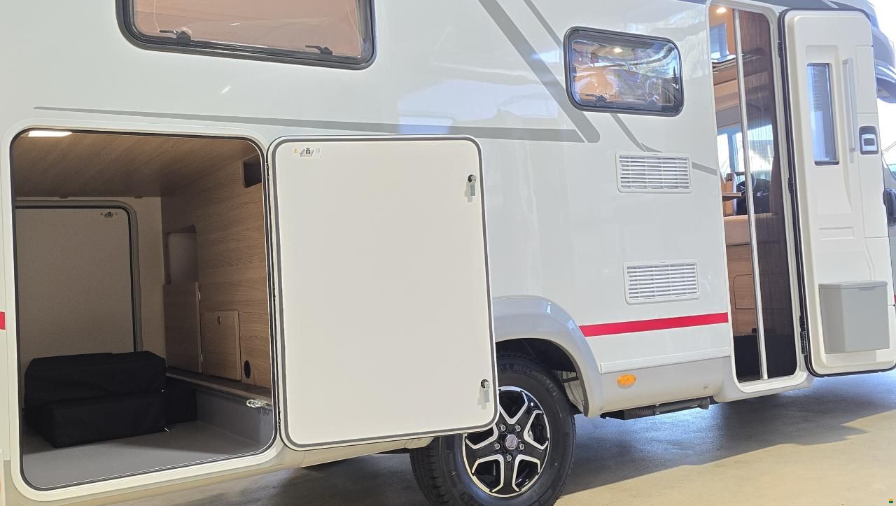 LMC Cruiser V 646 G / Hymer-Gruppe