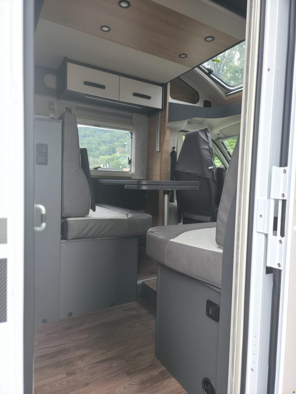 Knaus L!VE WAVE 650 MG Platinum Selection