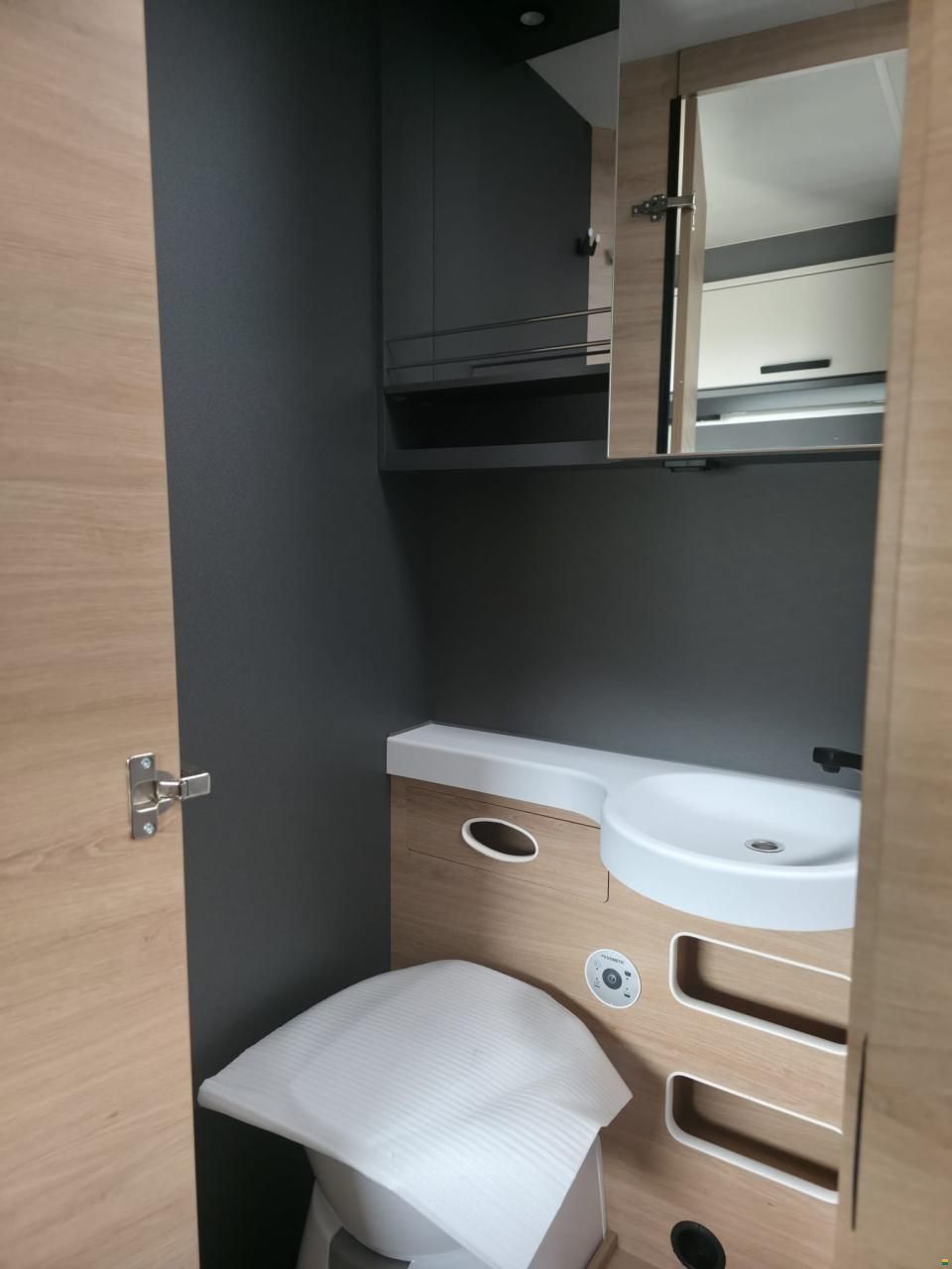 Knaus L!VE WAVE 650 MG Platinum Selection