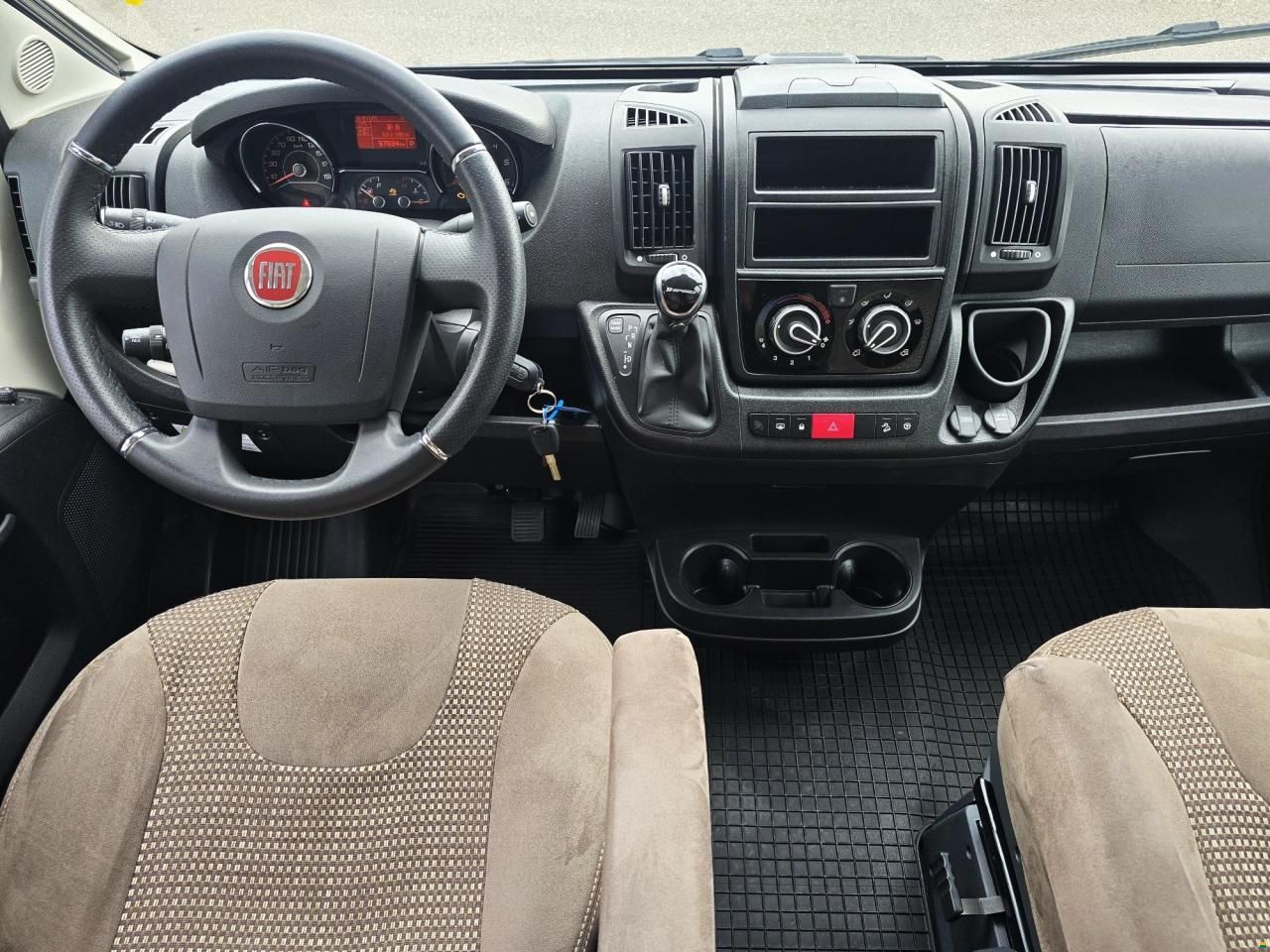 Pössl 640 2.3 MJ160 9-GANG AUTOMAT H3