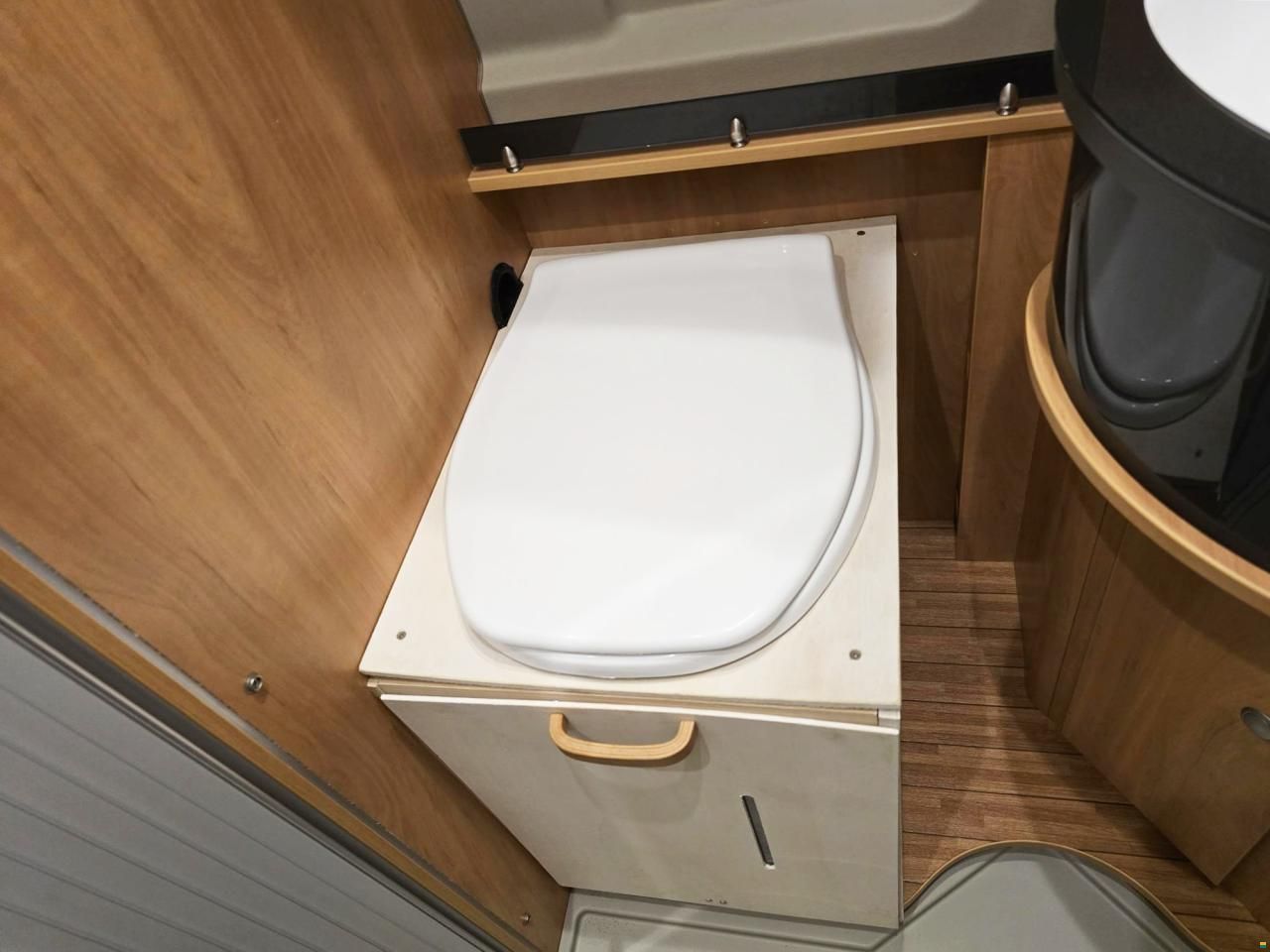 Pössl 640 2.3 MJ160 9-GANG AUTOMAT H3