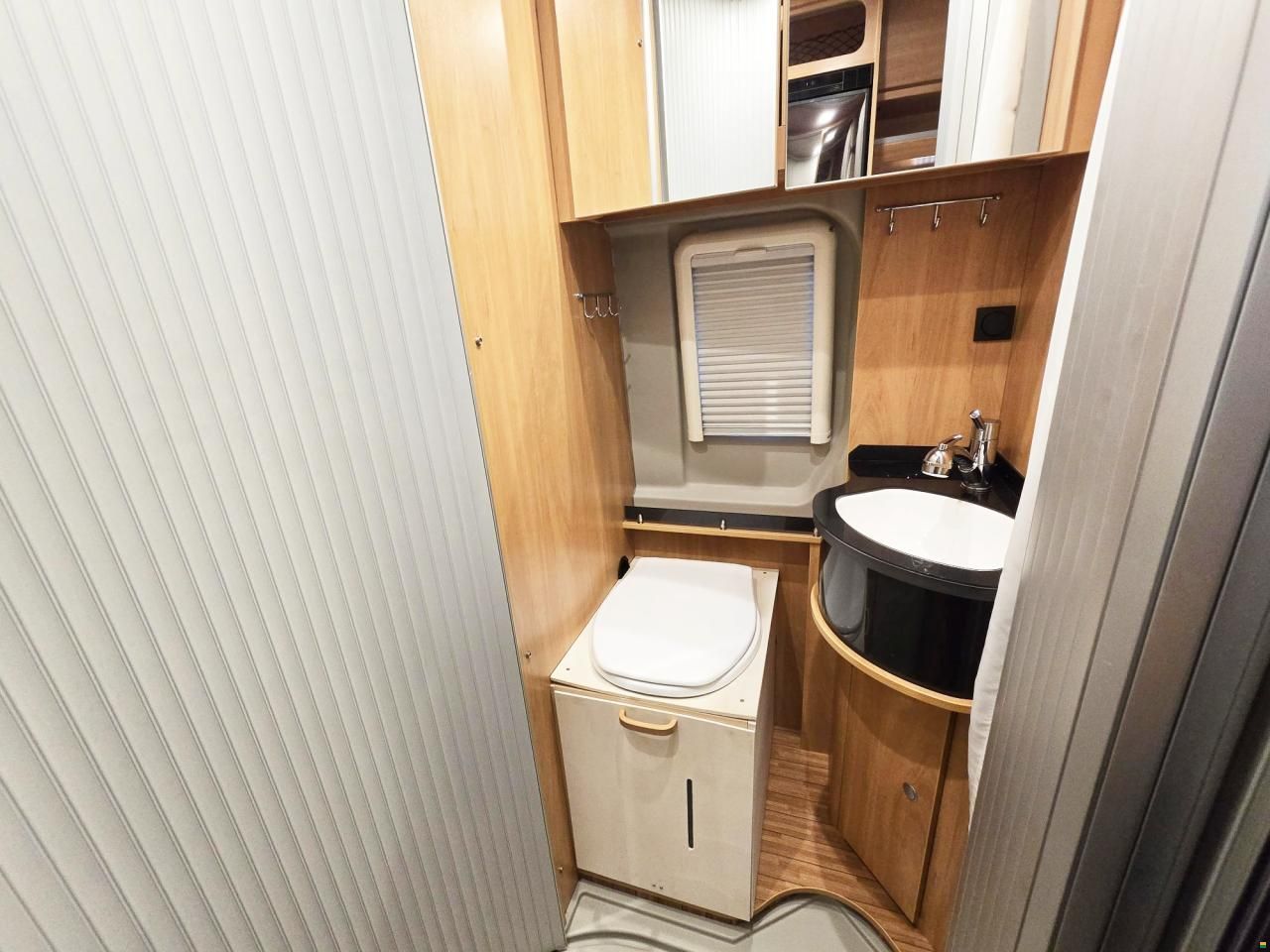 Pössl 640 2.3 MJ160 9-GANG AUTOMAT H3