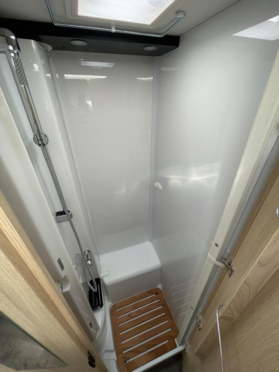 Sunlight Adventure T Ford 670S