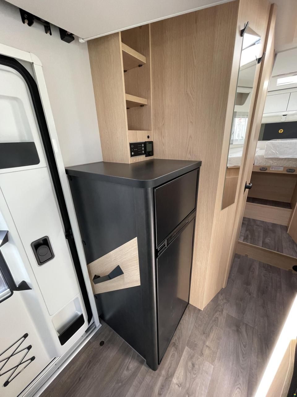 Sunlight Adventure T Ford 670S