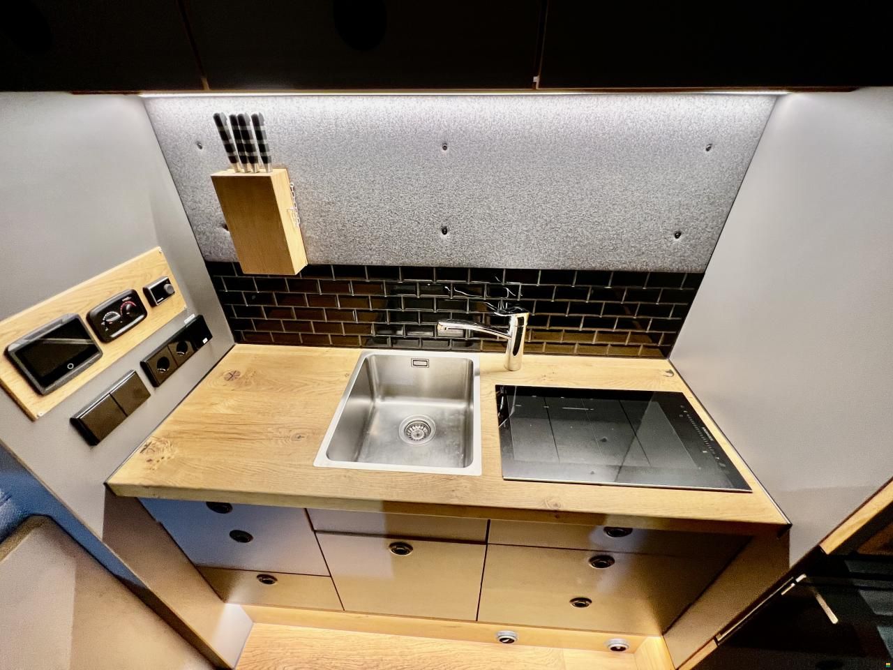 Mercedes Benz ATEGO 1324 EXPEDITIONSMOBIL