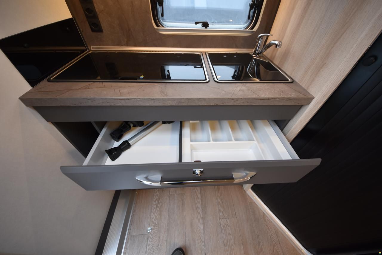 Hobby 460 SL De Luxe