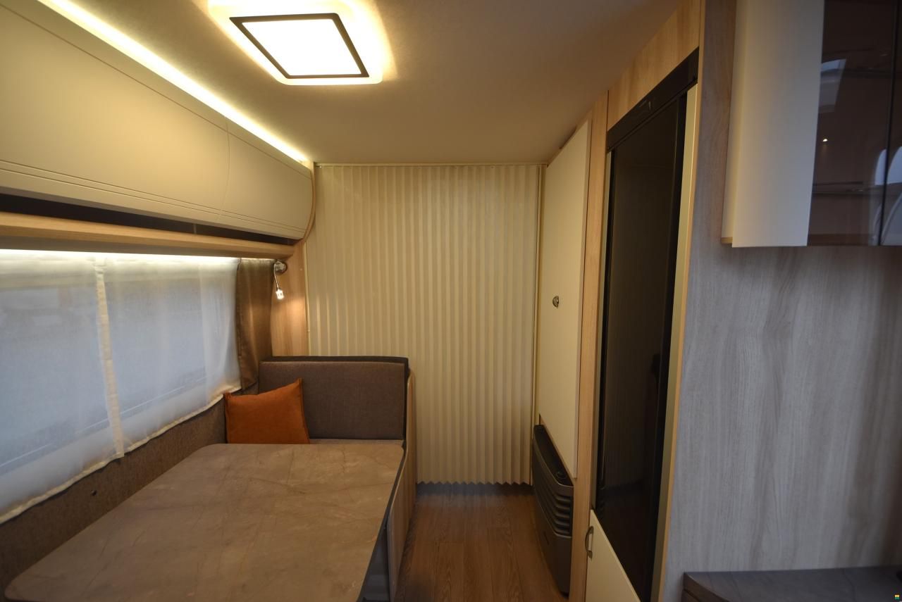 Hobby 460 SL De Luxe