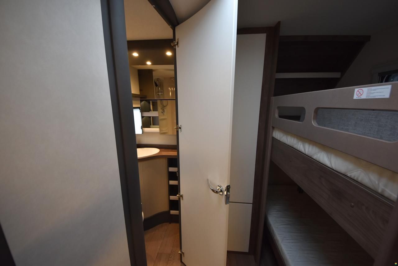 Hobby 545 KMF Excellent Edition