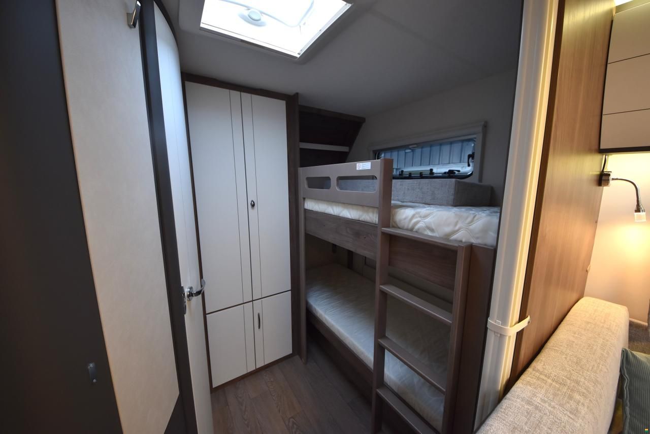 Hobby 545 KMF Excellent Edition