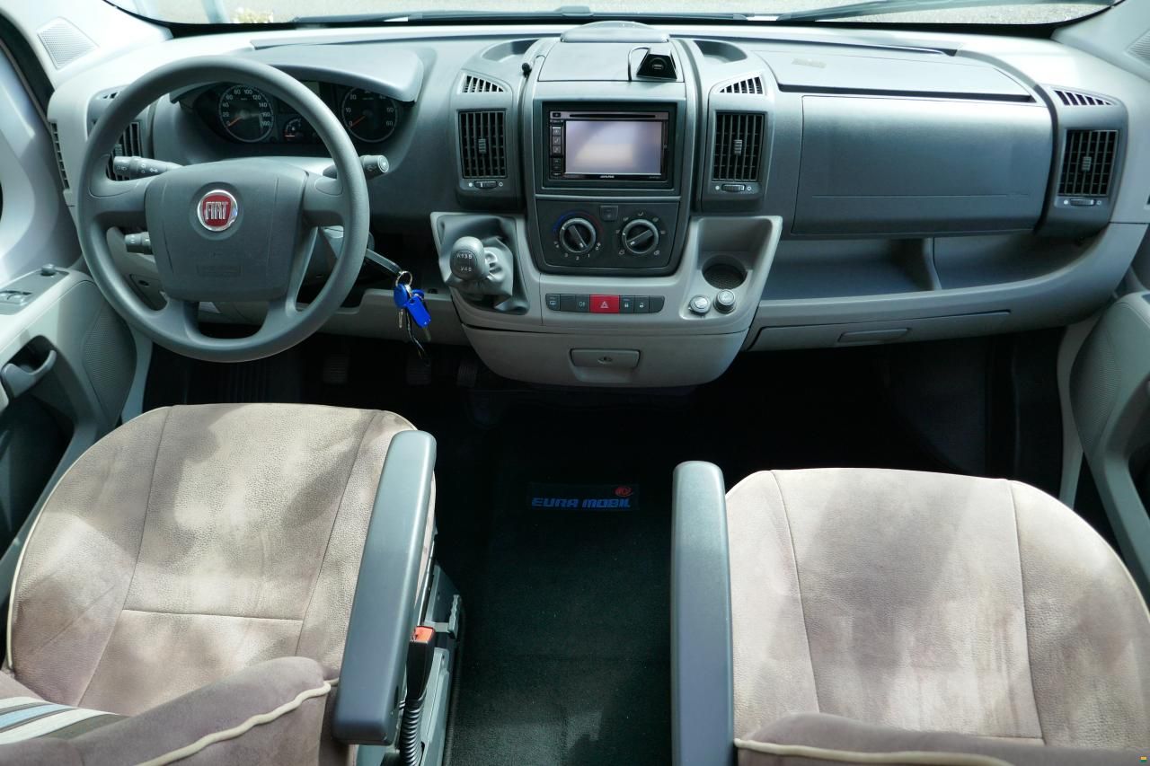 Eura Mobil Terrestra TT 670 SB