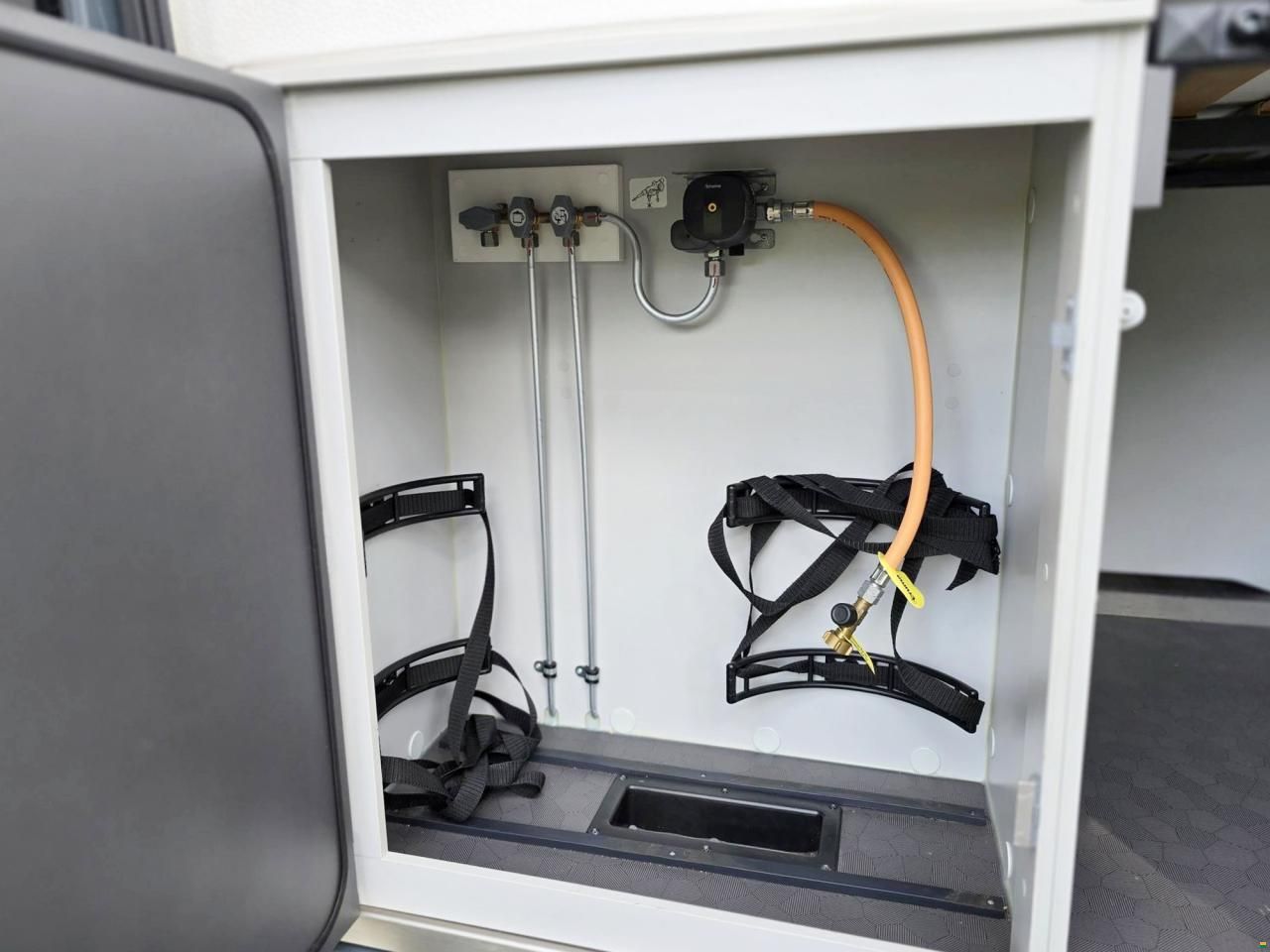 Pilote V 540 G Premium 2.2 MJ3 140