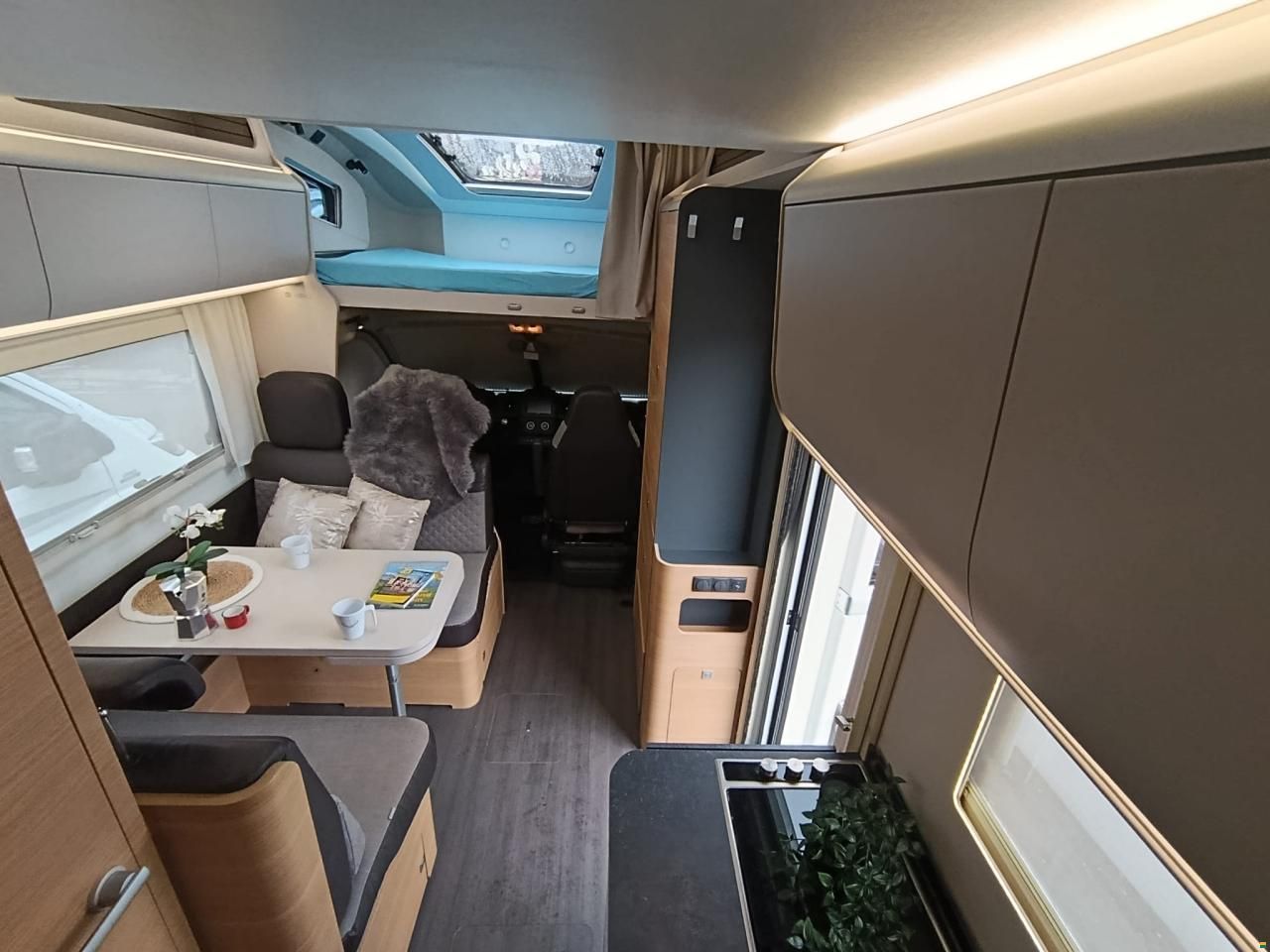 Adria Coral XL 600DP