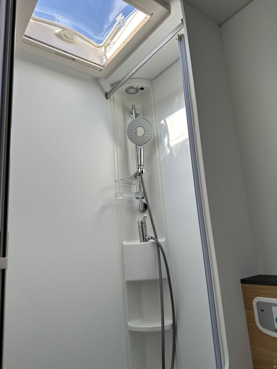 Adria Coral XL 600DP